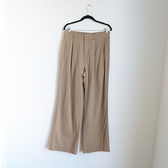 Everlane Pants - Everlane The Draper Pleated Wide Leg High Rise Pants in Buttersmooth , size 10R